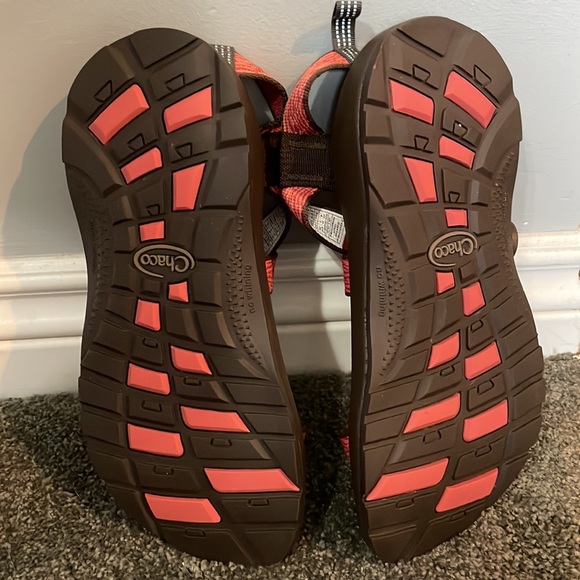 Chaco Kids Z1 Ecotread Sandals 4Y Zebra Pink NWOB NEW but no box. Bundle & Save! - Picture 4 of 5
